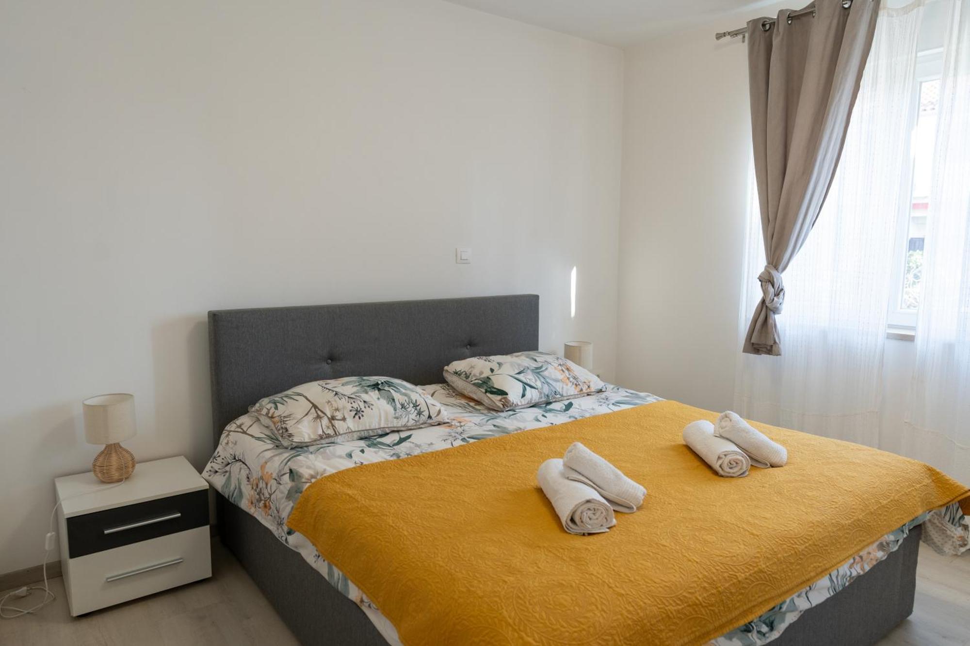 Two-Bedroom Apartment Rea In Rovinj Eksteriør billede
