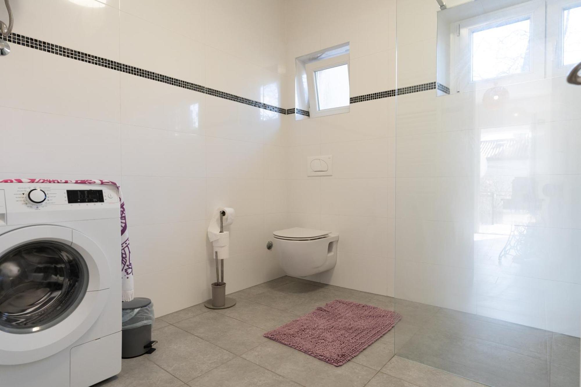 Two-Bedroom Apartment Rea In Rovinj Eksteriør billede